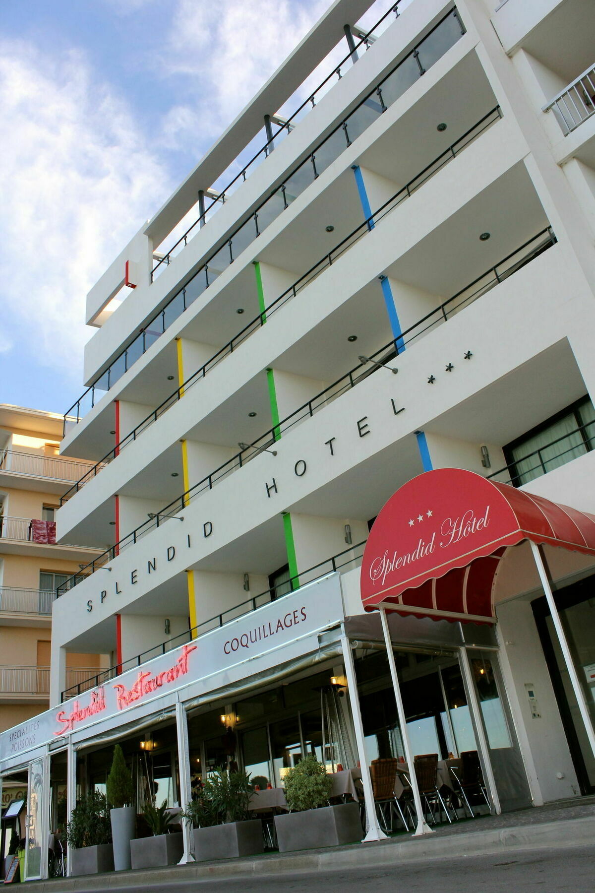 לה-גרו-דו-רואה Hotel Restaurant Splendid Camargue מראה חיצוני תמונה